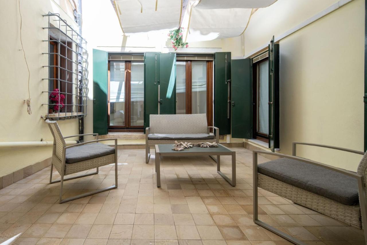 Apartamento San Marco Prestige With Terrace By Wonderful Italy Venecia Exterior foto