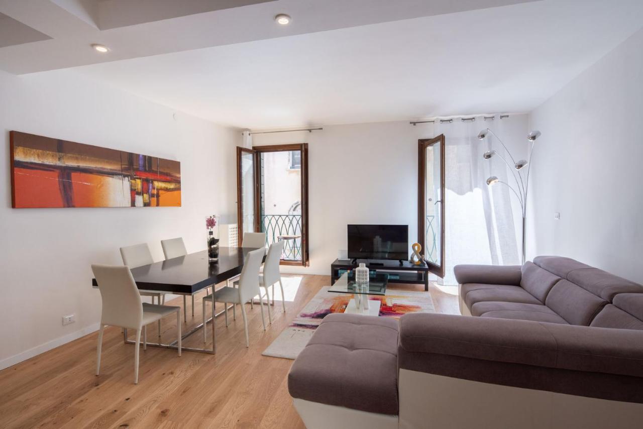 Apartamento San Marco Prestige With Terrace By Wonderful Italy Venecia Exterior foto