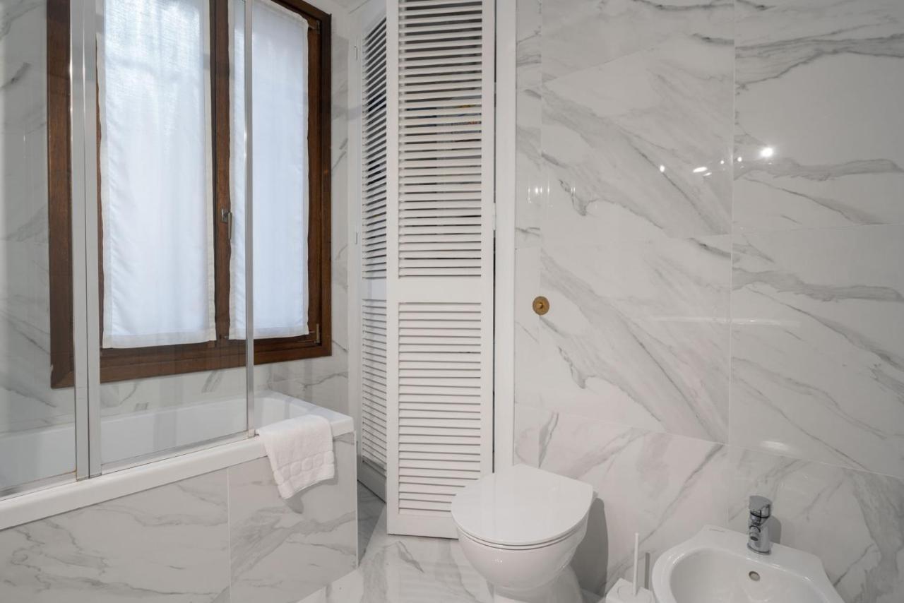 Apartamento San Marco Prestige With Terrace By Wonderful Italy Venecia Exterior foto