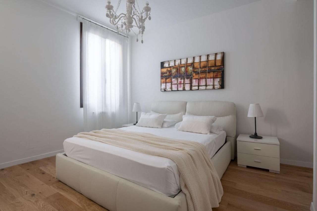 Apartamento San Marco Prestige With Terrace By Wonderful Italy Venecia Exterior foto