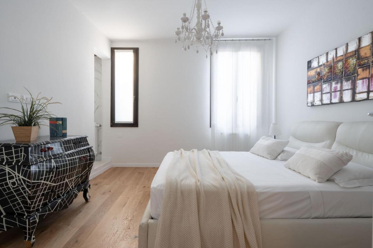 Apartamento San Marco Prestige With Terrace By Wonderful Italy Venecia Exterior foto