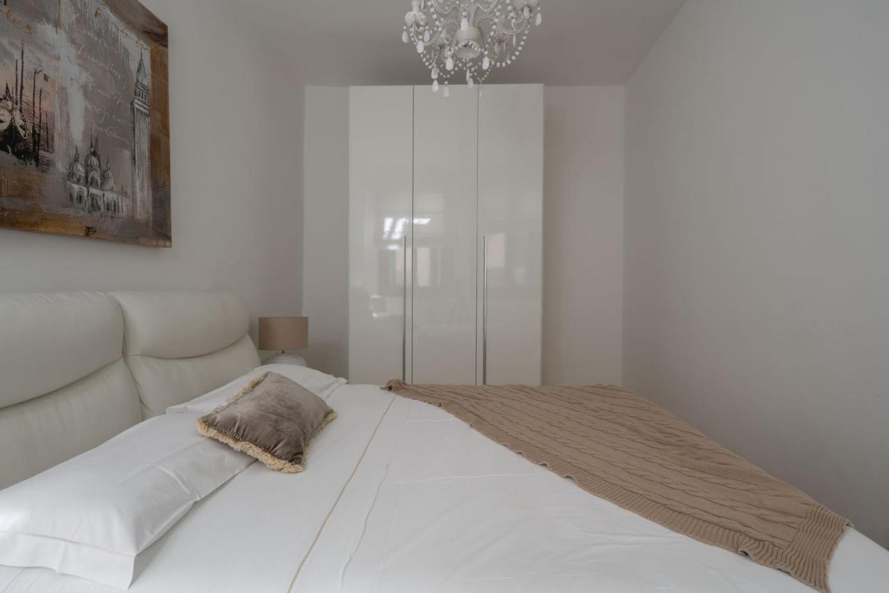 Apartamento San Marco Prestige With Terrace By Wonderful Italy Venecia Exterior foto